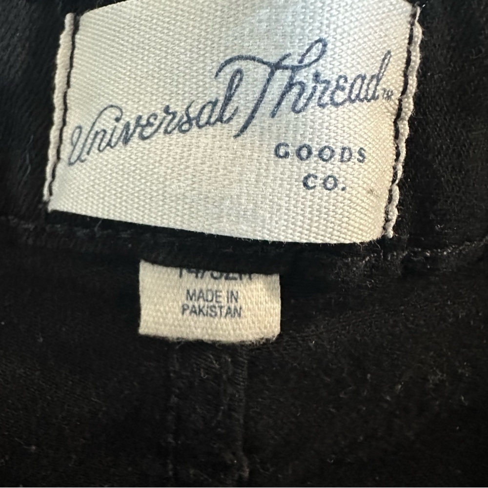 Universal Thread Black Jean Shorts Frayed Hem Casual - Picture 3 of 4